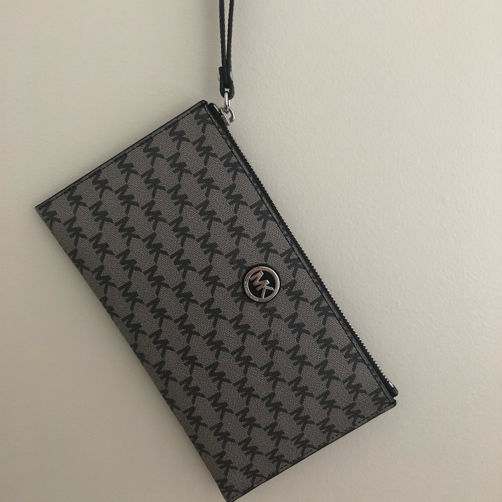 Michael Kors black logo clutch/wristlet